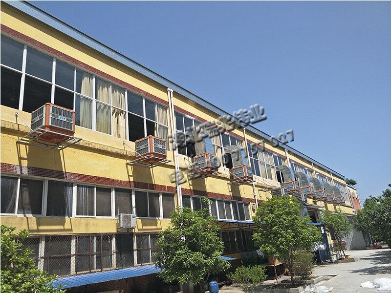 鋼結(jié)構廠房通風降溫方案、廠房車間通風降溫方案、大型工業(yè)風扇、物流倉儲大風扇、大吊扇、工業(yè)風扇、廠房車間降溫設備、廠房車間通風設備、車間溫控設備、工業(yè)大吊扇、工業(yè)大風扇、工業(yè)節(jié)能風扇、湖北瑞兆偉業(yè)通風降溫科技有限公司