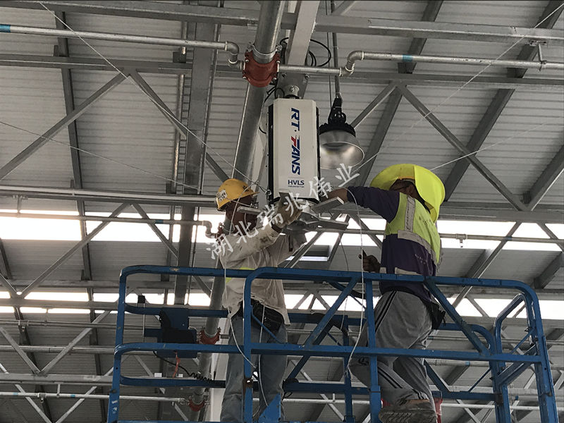 廠房車間通風(fēng)設(shè)備、車間溫控設(shè)備、工業(yè)大吊扇、工業(yè)大風(fēng)扇、工業(yè)節(jié)能風(fēng)扇